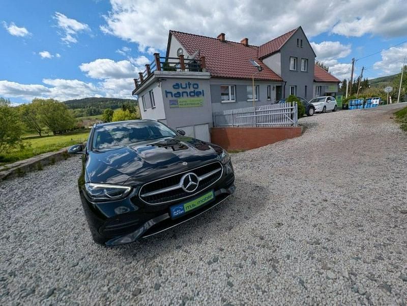 Czarny (metalik) Używany 2022 Mercedes C220 Kombi | 109 900 zł - Obraz 1/4