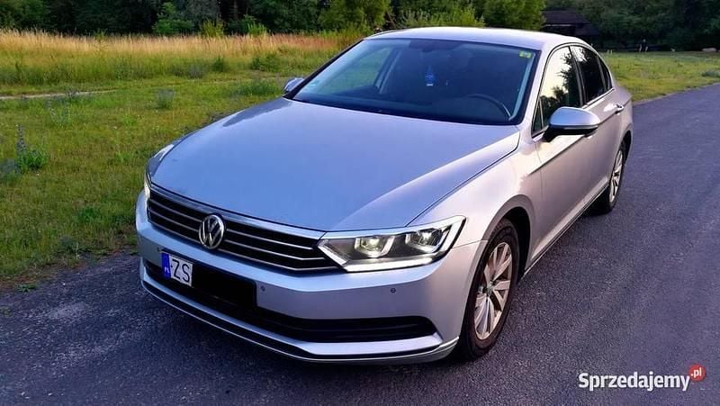 Używany 2018 VW Passat Sedan/Limuzyna | 37 900 zł (Dość drogi) - Obraz 1/4