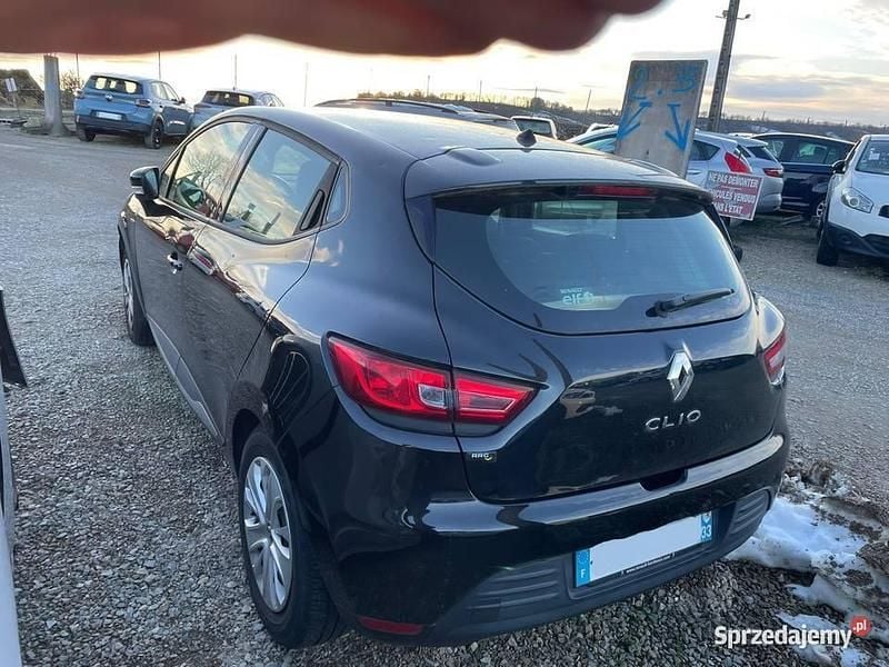 Używany Renault Clio IV 2019 Czarny Hatchback