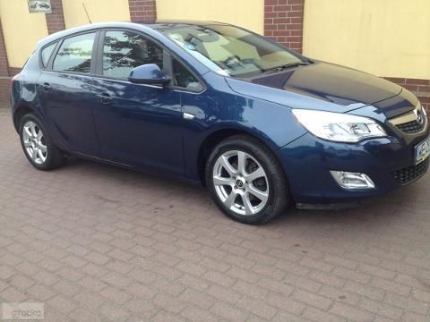 Opel astra salon