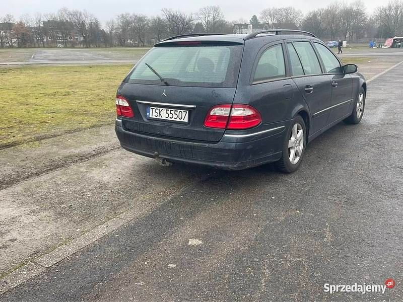 Używany Mercedes E320 Elegance 2003 Granatowy Kombi