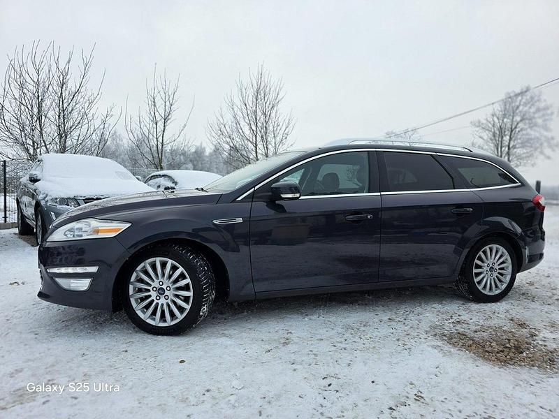 Używany Ford Mondeo 115 KM (84 kW) 2012 Inny (metalik, perła) Kombi