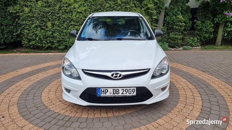 Biały Używany 2011 Hyundai i30 Hatchback | 18 900 zł (Uczciwa cena) - Obraz 1/4