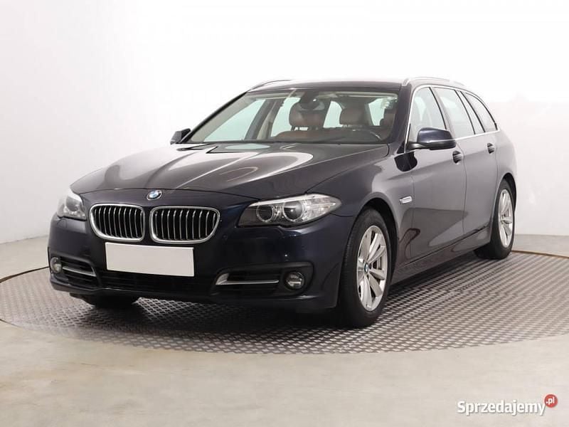 Używany BMW 520 2014 Niebieski Kombi