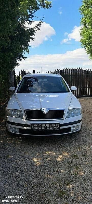 Biały Używany 2006 Skoda Octavia Classic Kombi | 9900 zł (Uczciwa cena) - Obraz 1/4