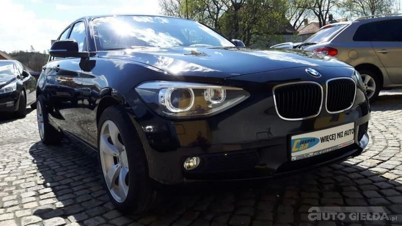 Używany BMW 118 Sport Line 143 KM (105 kW) 2012 Czarny metalik Hatchback