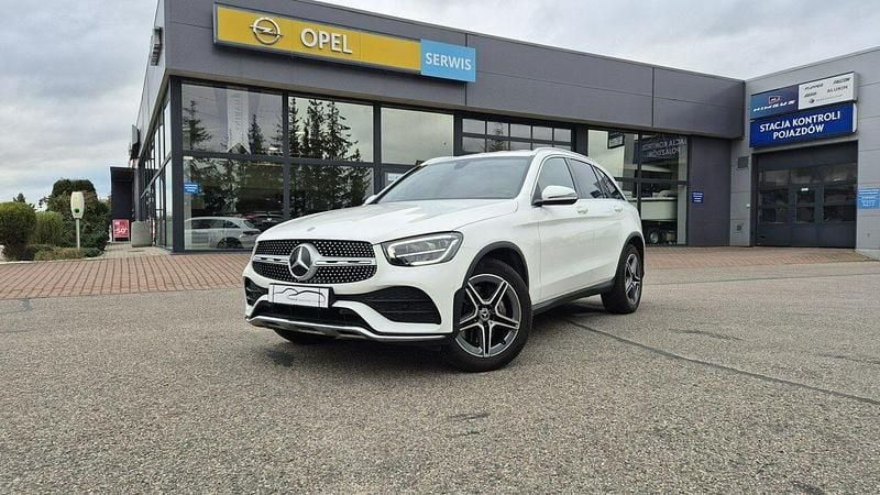 Biały Używany 2022 Mercedes GLC200 SUV | 182 900 zł (Uczciwa cena) - Obraz 1/4