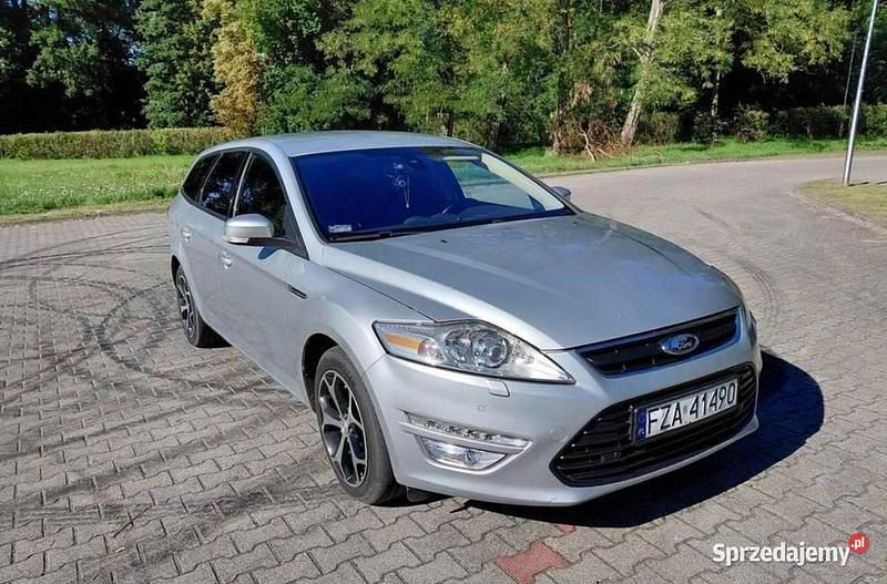 Używany Ford Mondeo 2011 Srebrny Kombi