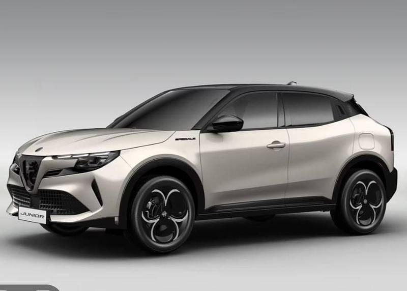 Lakier metalizowany szary z czarnym dachem scala Nowe 2025 Alfa Romeo Junior Edizione Speciale SUV | 140 000 zł - Obraz 1/4