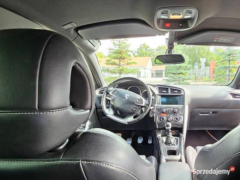 Czarny Używany 2011 Citroën DS4 So Chic Hatchback | 24 500 zł - Obraz 1/4