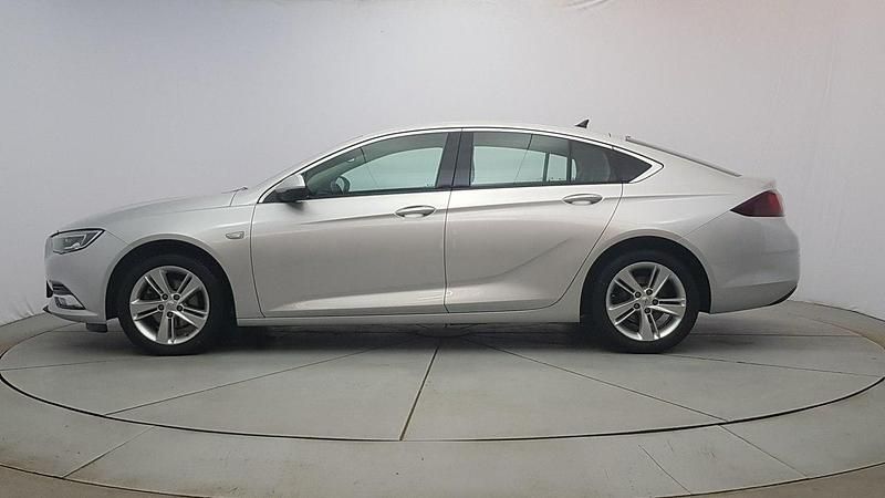 Używany Opel Insignia Elite 165 KM (121 kW) 2019 Srebrny Sedan/Limuzyna