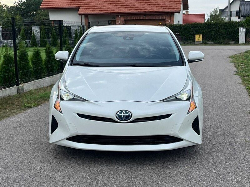 Używany Toyota Prius 122 KM (89 kW) 2017 Biały Hatchback