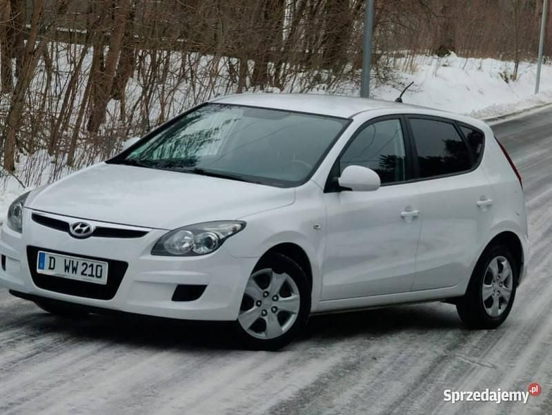 Używany Hyundai i30 109 KM (80 kW) 2009 Biały Hatchback
