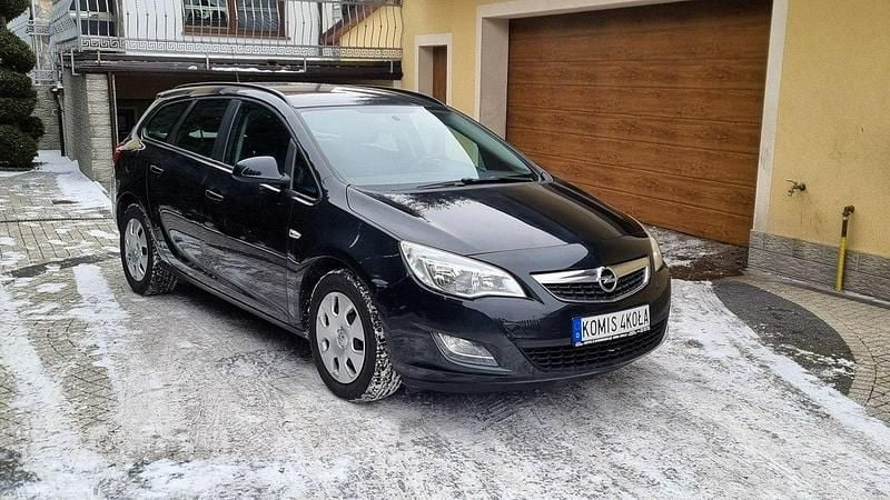 Używany Opel Astra 130 KM (95 kW) 2012 Czarny Kombi