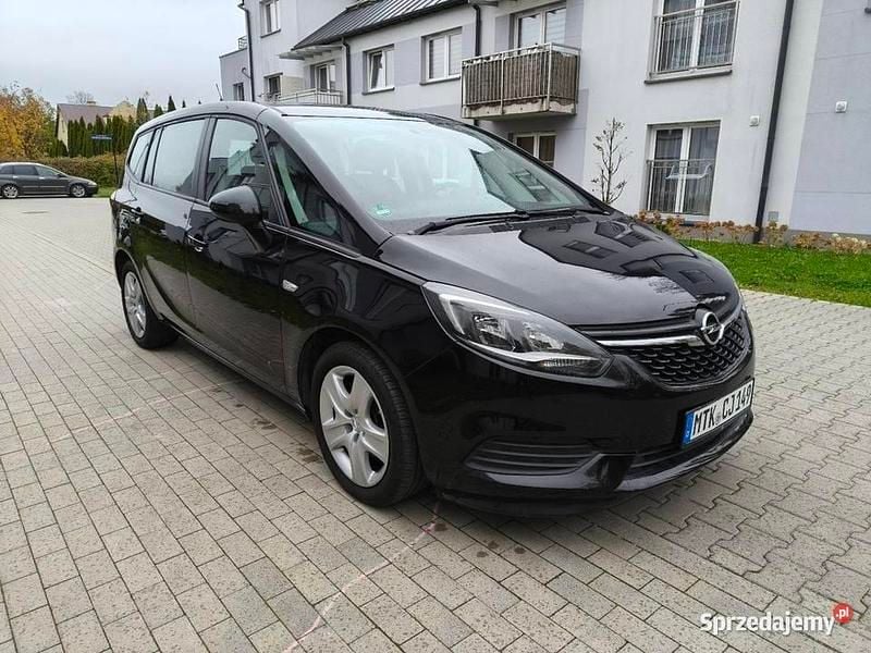 Czarny Używany 2017 Opel Zafira Minivan | 46 900 zł (Uczciwa cena) - Obraz 1/4