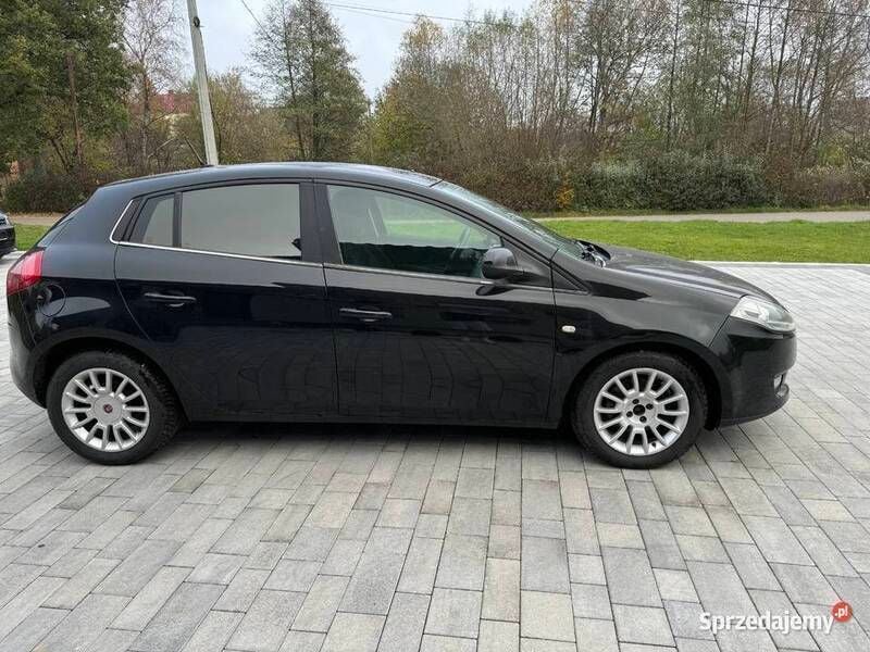 Używany Fiat Bravo 120 KM (88 kW) 2011 Czarny Hatchback