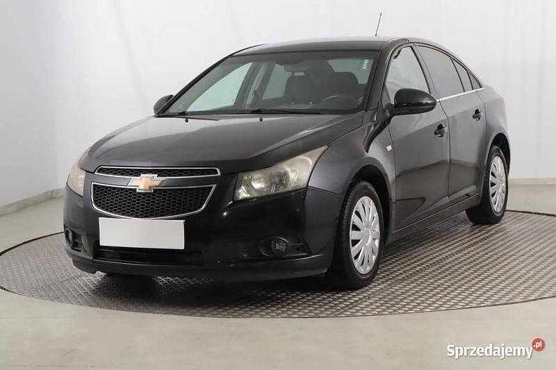Używany Chevrolet Cruze 141 KM (103 kW) 2011 Czarny Sedan/Limuzyna