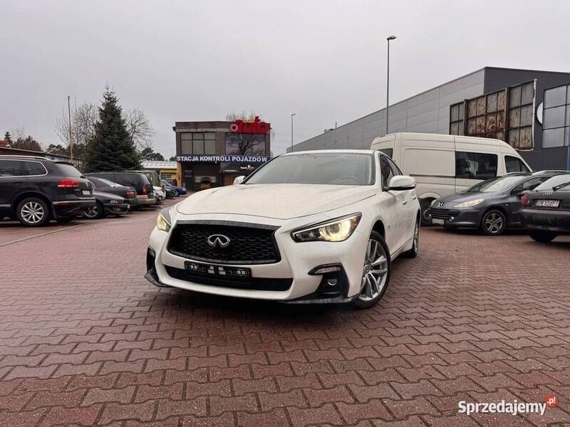 Używany 2018 Infiniti Q50 Sedan/Limuzyna | 96 000 zł - Obraz 1/4