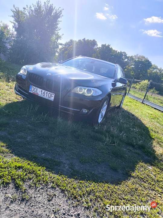 Czarny Używany 2011 BMW 520 Kombi | 34 900 zł (Dobra cena) - Obraz 1/4