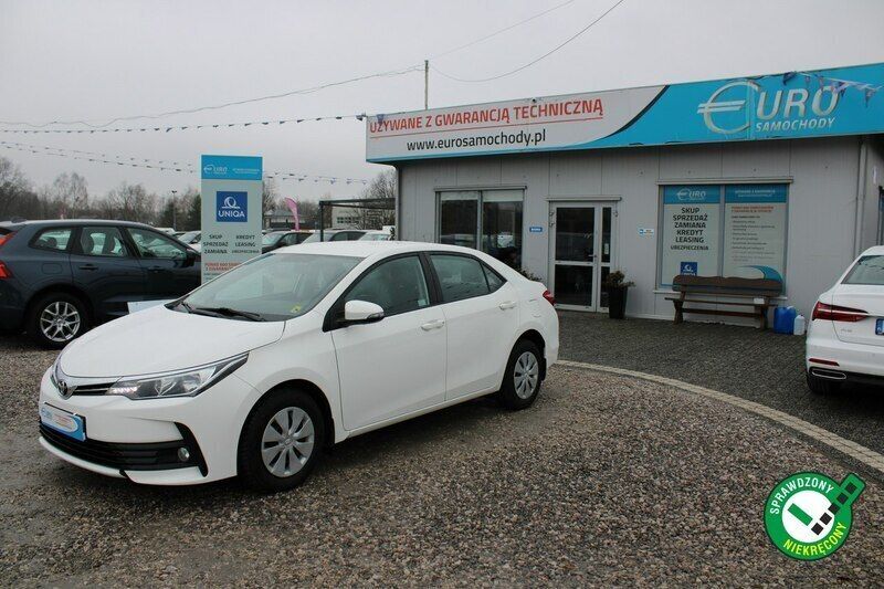 Biały Używany 2018 Toyota Corolla Sedan/Limuzyna | 38 048 zł (Super Cena) - Obraz 1/4