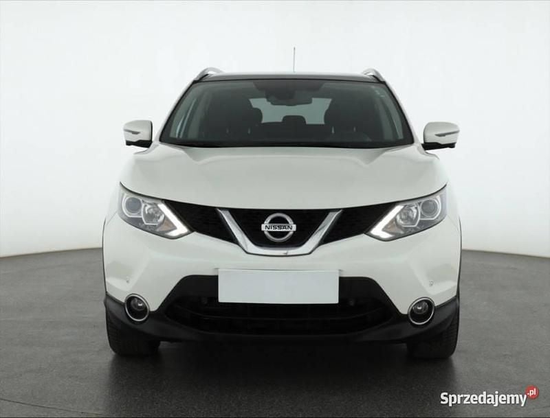 Biały Używany 2014 Nissan Qashqai SUV | 39 999 zł (Uczciwa cena) - Obraz 1/4