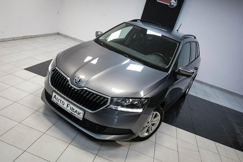 Używany Skoda Fabia 95 KM (69 kW) 2022 Szary (metalik) Kombi