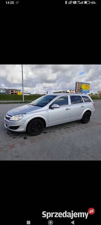 Używany Opel Astra 2009 Srebrny Kombi