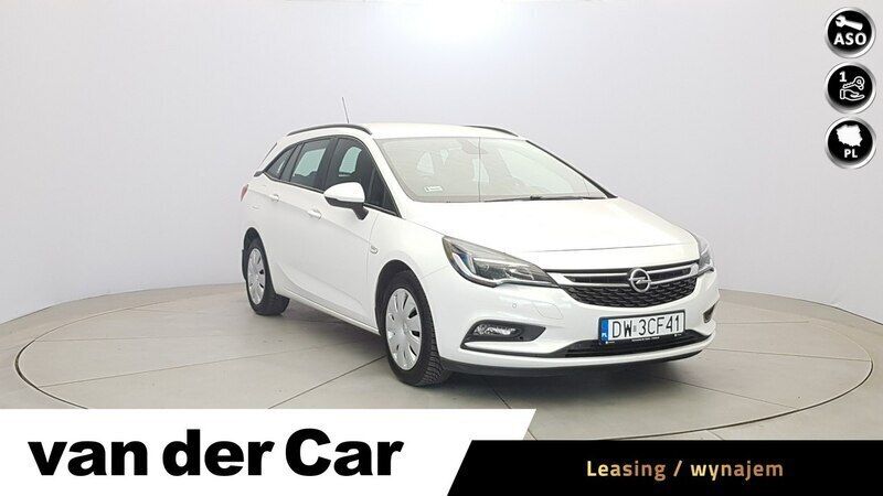 Biały (metalik) Używany 2018 Opel Astra Enjoy Sedan/Limuzyna | 47 900 zł (Dość drogi) - Obraz 1/4