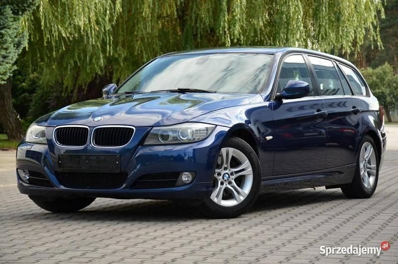 Niebieski Używany 2012 BMW 320 Kombi | 24 900 zł (Uczciwa cena) - Obraz 1/4