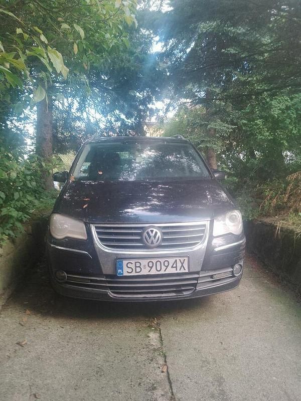 Czarny Używany 2007 VW Touran Minivan | 6300 zł (Uczciwa cena) - Obraz 1/4