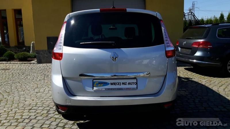 Używany Renault Grand Scénic III Bose Edition 2012 Srebrny metalik Minivan