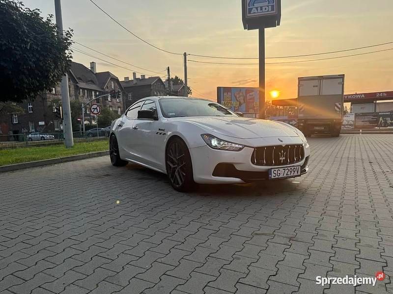 Używany 2015 Maserati Ghibli Coupe | 119 000 zł - Obraz 1/4