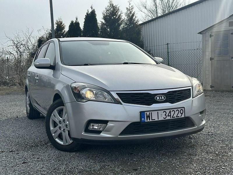 Srebrny Używany 2009 Kia Ceed 2 Hatchback | 12 900 zł (Dobra cena) - Obraz 1/4