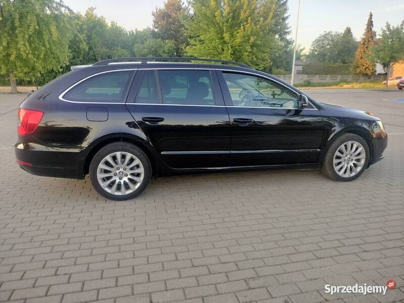Czarny Używany 2014 Skoda Superb Kombi | 46 999 zł (Super Cena) - Obraz 1/4