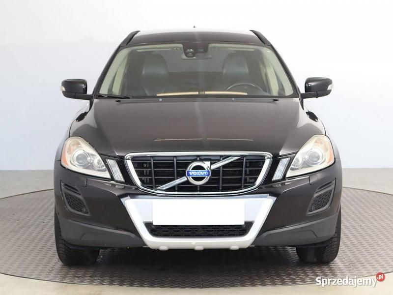 Czarny Używany 2010 Volvo XC60 SUV | 31 999 zł - Obraz 1/4