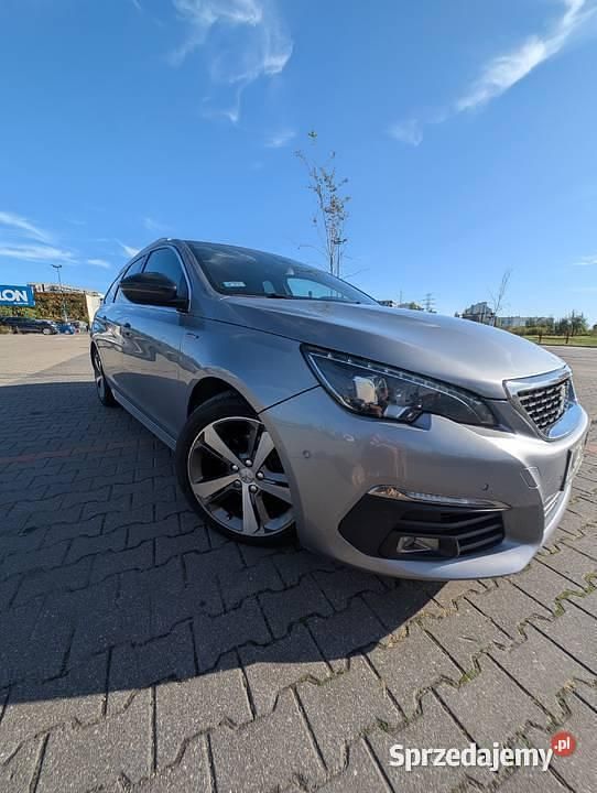 Srebrny Używany 2017 Peugeot 308 GT-line Kombi | 43 900 zł (Uczciwa cena) - Obraz 1/4