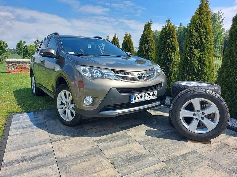 Brązowobeżowy Używany 2013 Toyota RAV4 Comfort SUV | 47 500 zł (Dość drogi) - Obraz 1/4