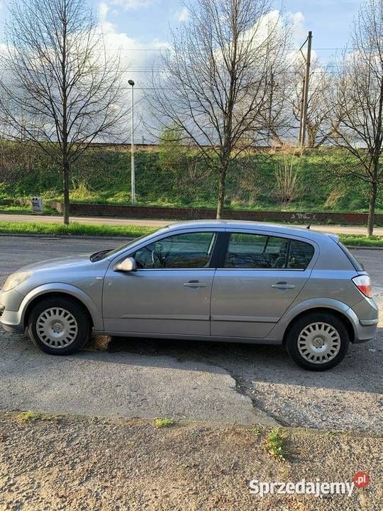 Używany Opel Astra 125 KM (91 kW) 2005 Hatchback