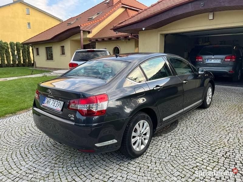 Używany Citroën C5 114 KM (83 kW) 2016 Czarny Sedan/Limuzyna