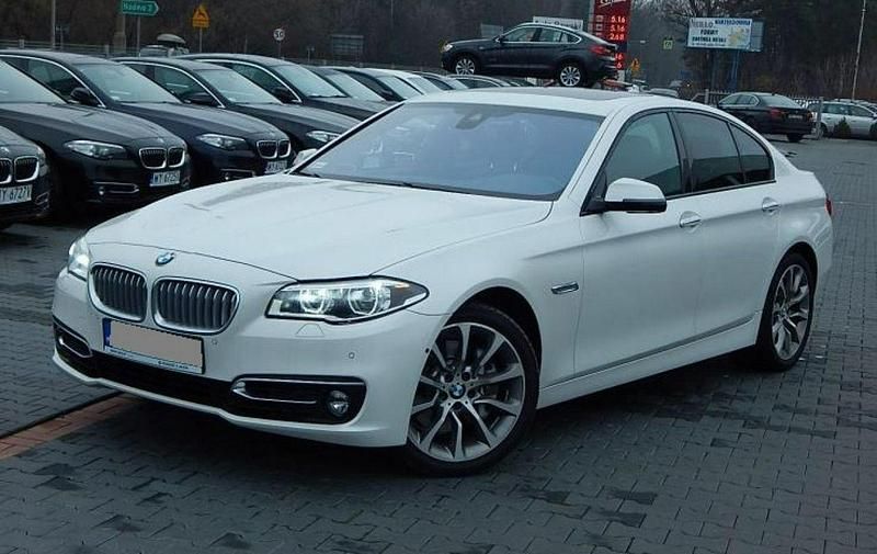 Biały (metalik) Używany 2014 BMW 530 Sedan/Limuzyna | 323 500 zł - Obraz 1/1