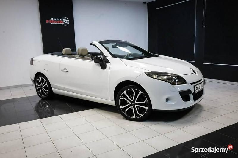 Używany Renault Mégane III 2010 Biały Sedan/Limuzyna