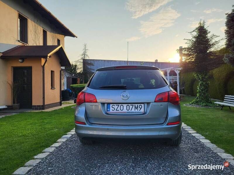 Używany 2012 Opel Astra | 29 700 zł (Drogi) - Obraz 1/4