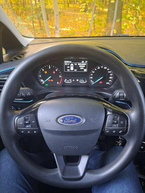 Używany Ford Fiesta 2019 Niebieski Hatchback