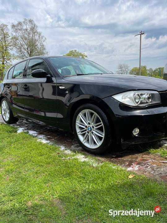 Czarny Używany 2008 BMW 118 Hatchback | 20 000 zł (Uczciwa cena) - Obraz 1/4