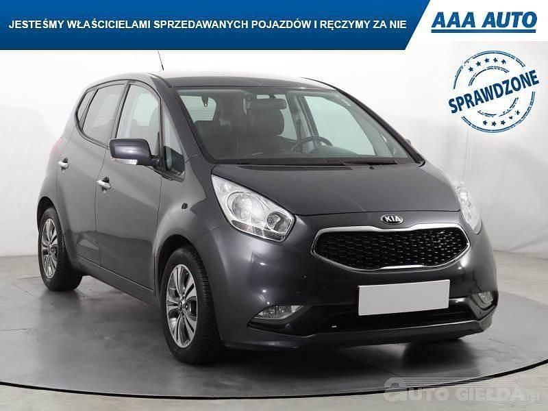 Używany Kia Venga 125 KM (91 kW) 2015 Szary Hatchback