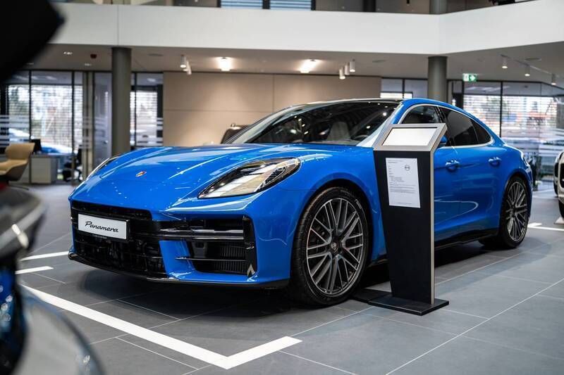 Lugano blue Nowe 2024 Porsche Panamera 4 Sedan/Limuzyna | 712 000 zł (Super Cena) - Obraz 1/4
