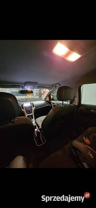 Używany Opel Astra 2010 Niebieski Sedan/Limuzyna