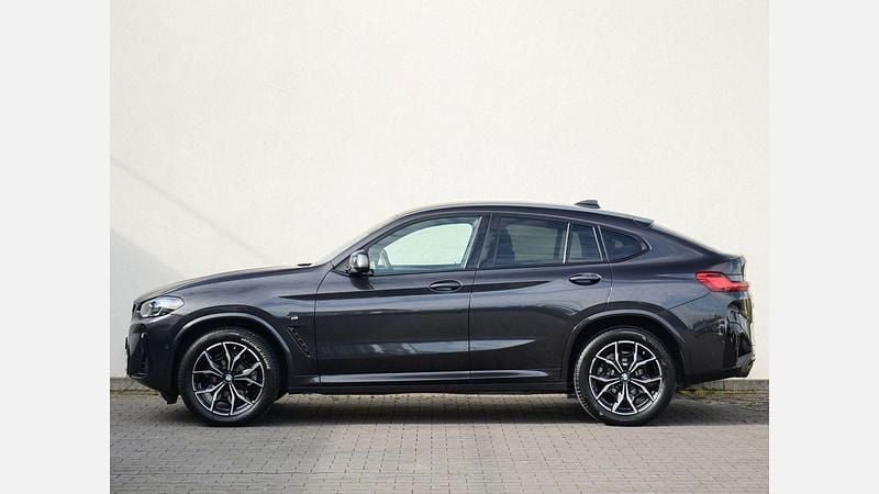 Używany BMW X4 Shadowline 190 KM (139 kW) 2024 Czarny szafir metalizowany SUV