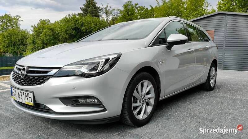 Srebrny Używany 2018 Opel Astra Kombi | 39 900 zł (Uczciwa cena) - Obraz 1/4