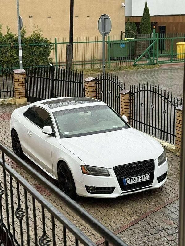 Biały Używany 2008 Audi A5 Coupe | 30 500 zł (Uczciwa cena) - Obraz 1/4